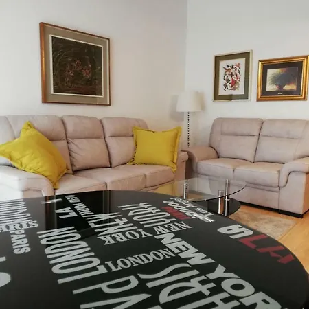 Flats4rent Annamaria